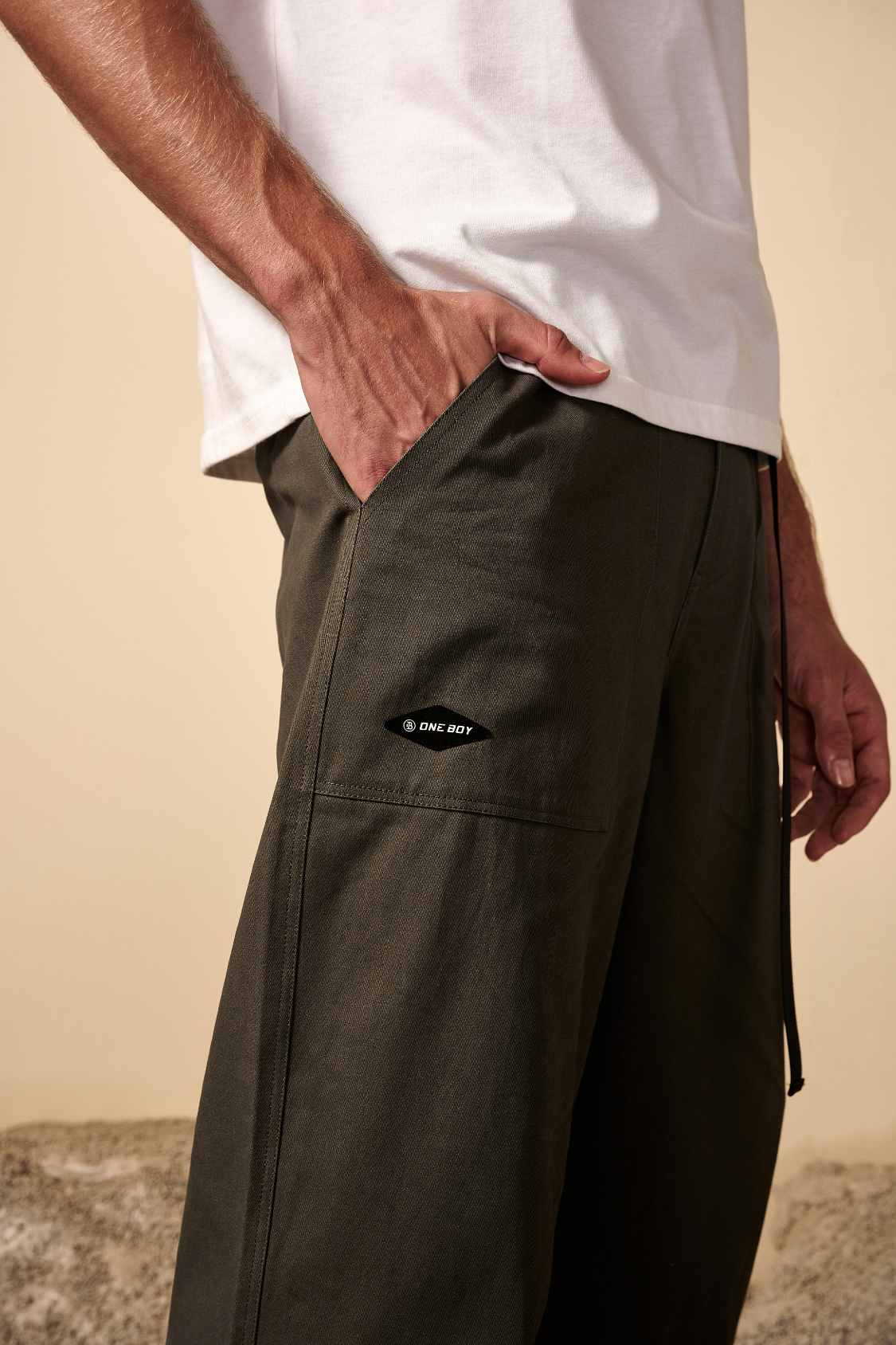 Buckle Belt Loose-Fit Cargo Wide-Leg Trousers for Men